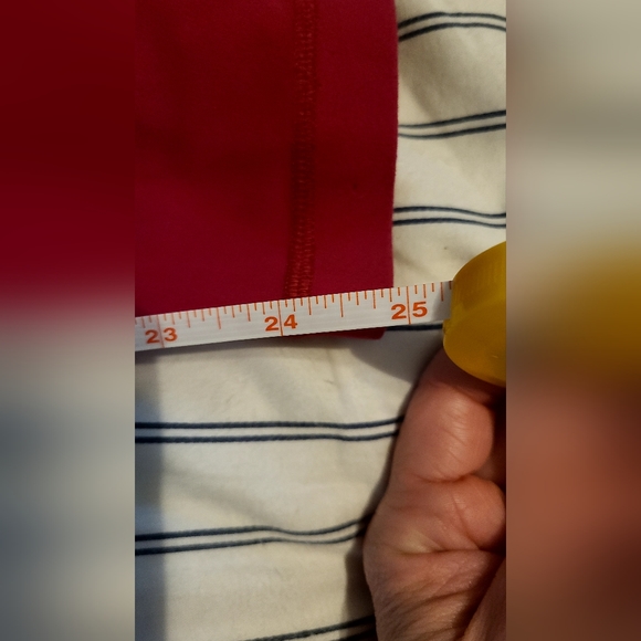 COPY - Lululemon High Rise Align 25" Inseam Legging Size 8 In Raspberry - Picture 5 of 6